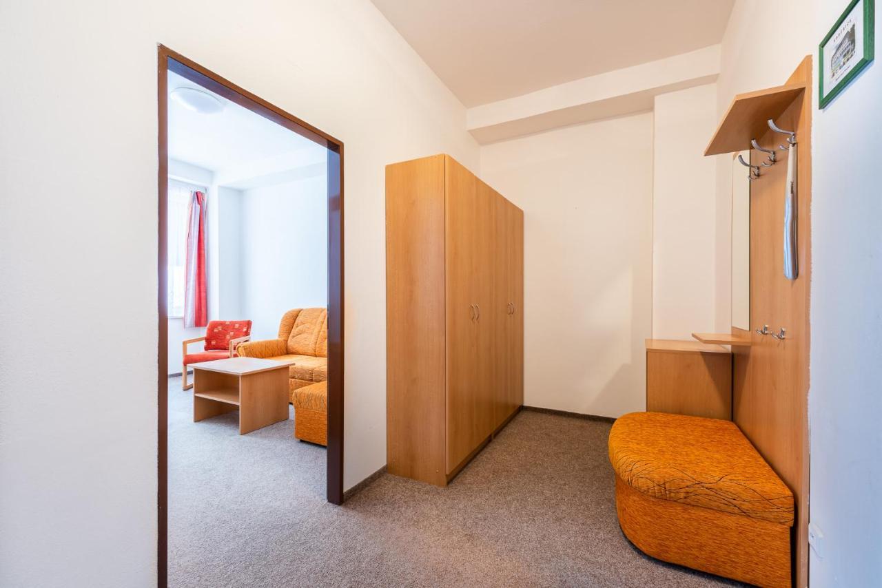 Hotel Agri Sobesice Екстер'єр фото