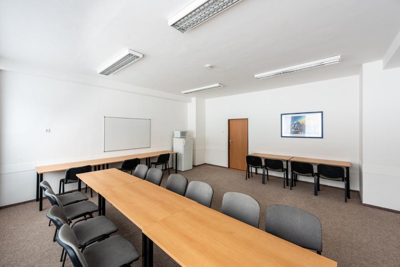 Hotel Agri Sobesice Екстер'єр фото