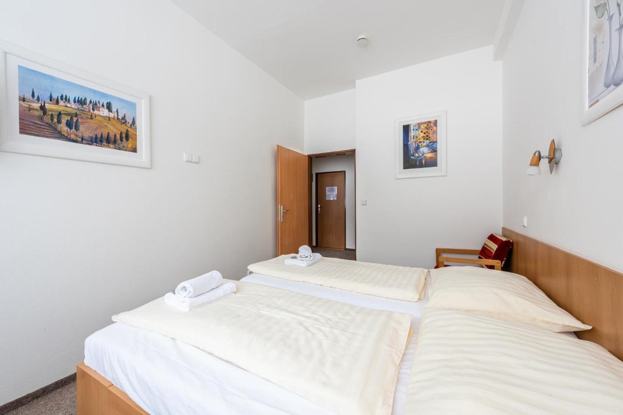 Hotel Agri Sobesice Екстер'єр фото
